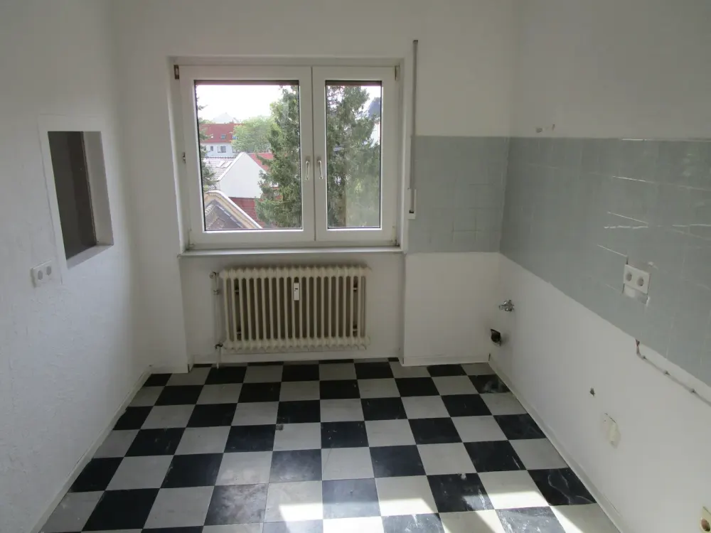 F-Bornheim, helle, ruhige, modernisierte 5-ZW. mit 2 Balkonen und 2 Tgl.-Bädern, Tel. 06074 6608580