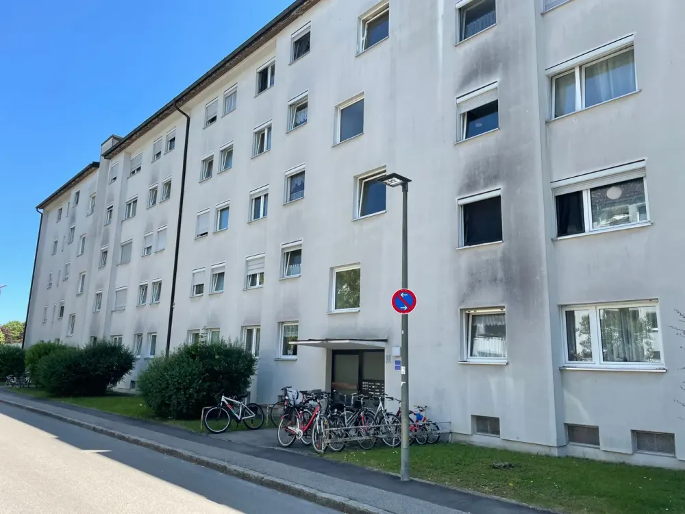 3 Rooms on the 4th Floor!