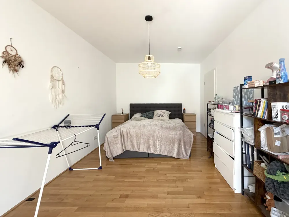 Between Wall and Weser - Modern 2-Room Apartment with Large Balcony and Fitted Kitchen