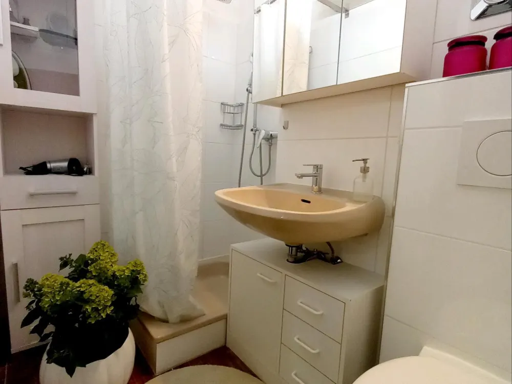 1 Zimmer Wohnung vollmöbliert in Stuttgart zu vermieten