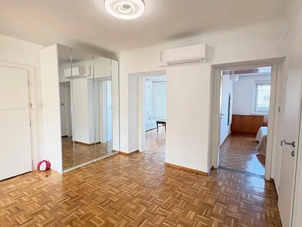 3-Zimmer Wohnung mit Terrasse und Klimaanlage, Erstbezug