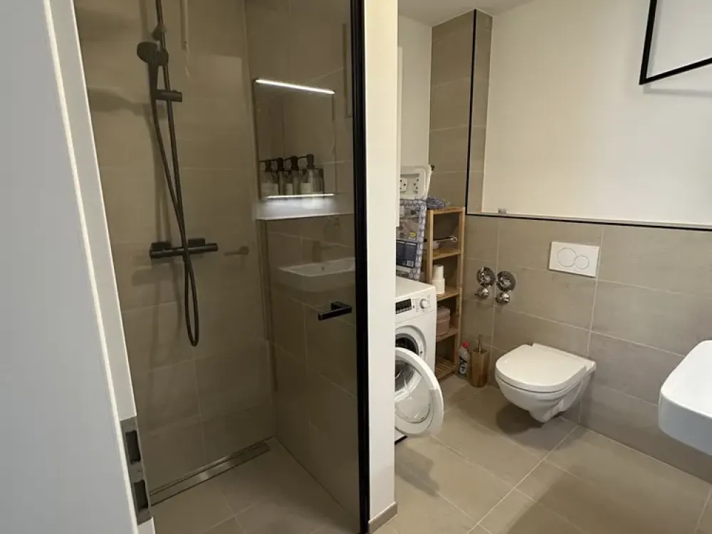 Nachmieter ab 10/26 gesucht - Charmante, voll möblierte 2-Zimmer-Wohnung mit Terrasse