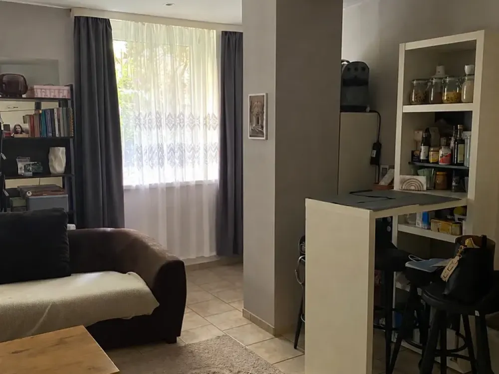 Schöne möblierte 2-Zimmer Wohnung im Stuttgarter Lehenviertel