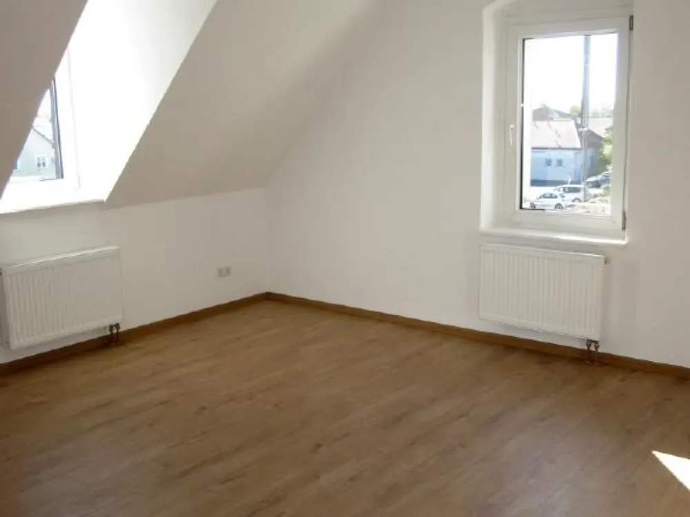 Erstbezug nach Umbau - 4 Zimmer mit 2 Bädern!