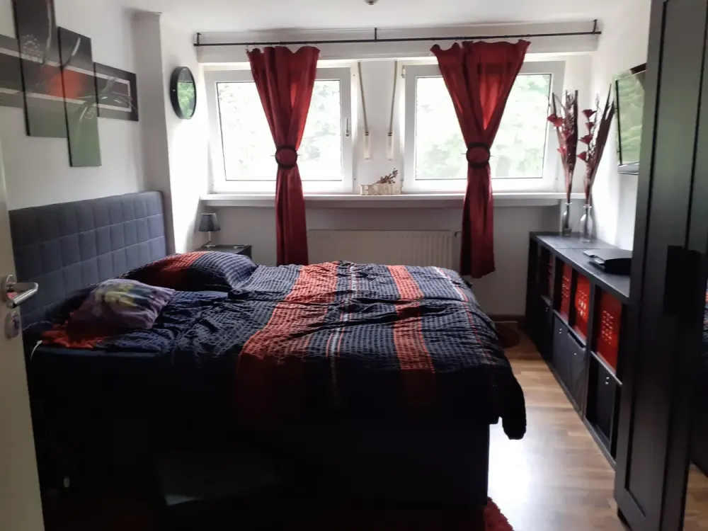 Wohnen mit Charakter: 3,5-Zimmer-Dachgeschosswohnung mit eigenen Garten in Dortmund-Neuasseln