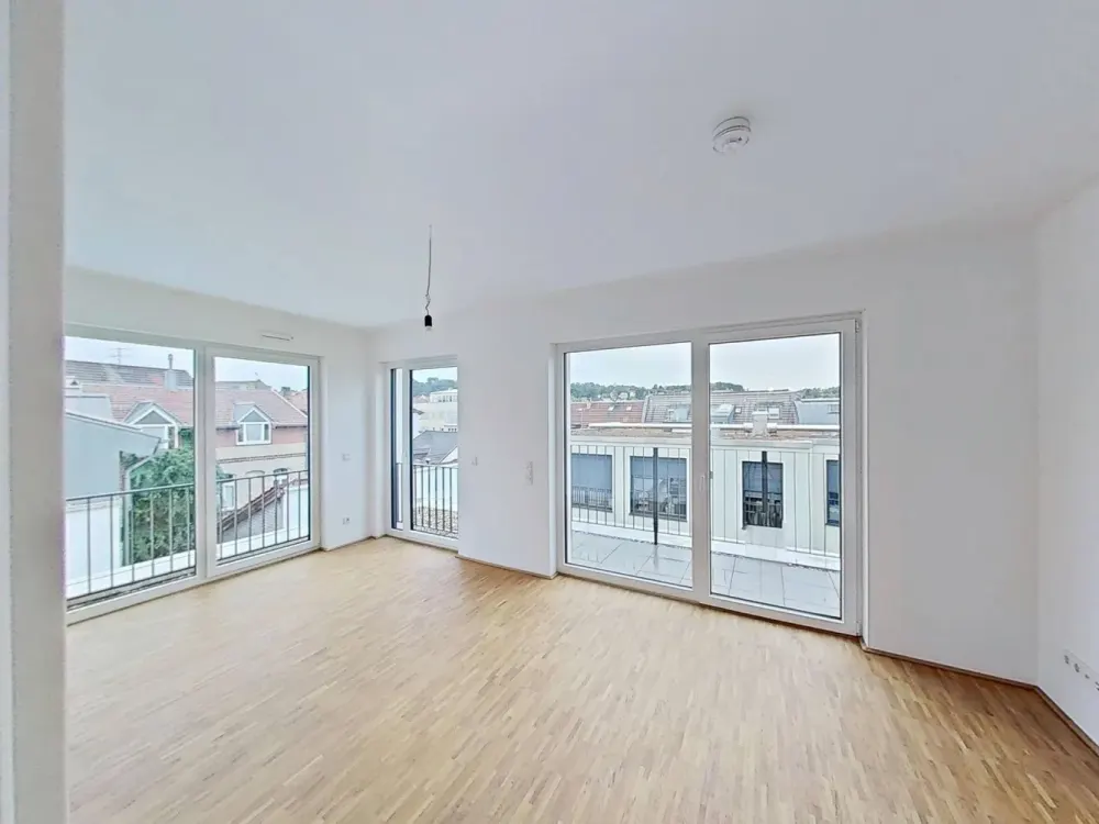 Spacious 3-Room Apartment with Roof Terrace & Modern Built-In Kitchen