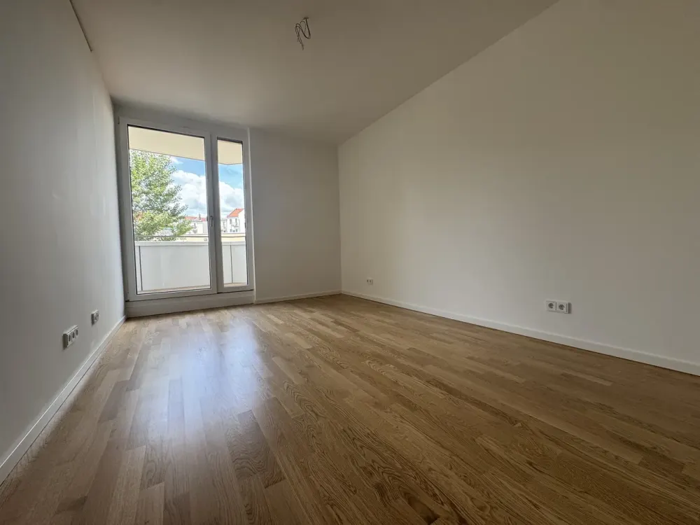 I like this one: practical 3-room apartment in first occupancy