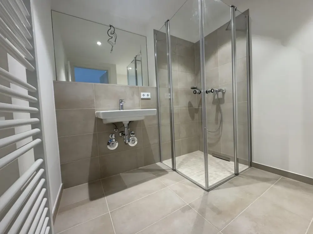 I like this one: practical 3-room apartment in first occupancy