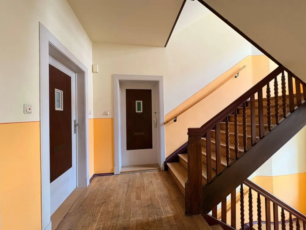 Freshly Renovated 2-Room Apartment with New Fitted Kitchen in Möckern!