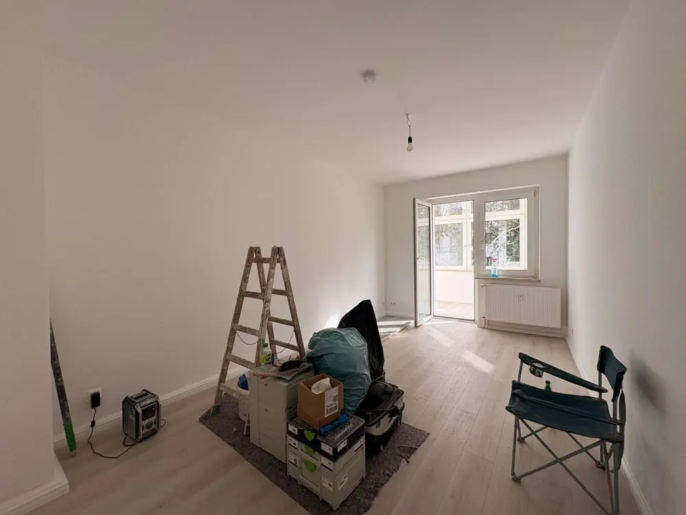 Freshly Renovated 2-Room Apartment with New Fitted Kitchen in Möckern!