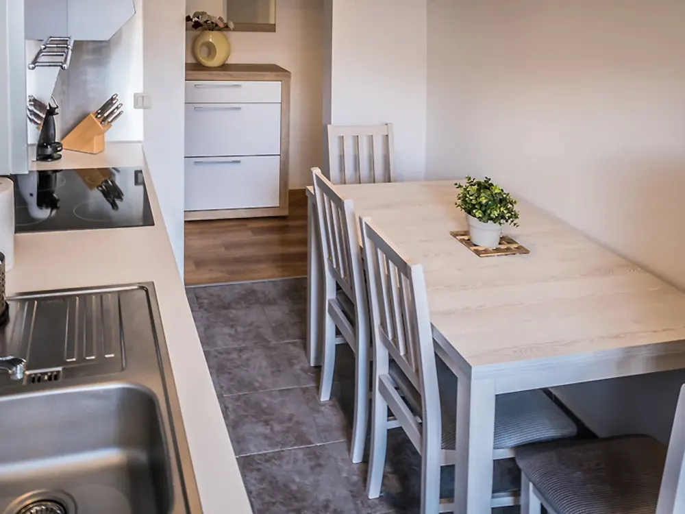 Wunderschön renovierte, sonnige 3-Zimmer-Wohnung ++Balkon++Einbauküche++Waschmaschine