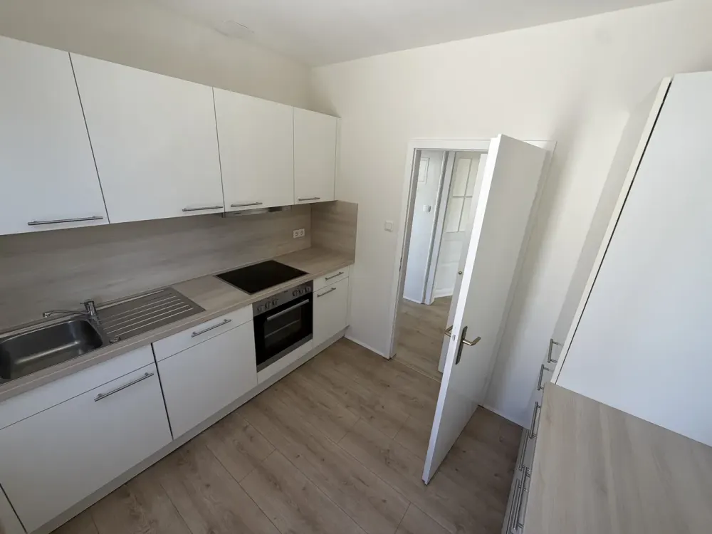 Renovierte 3Zi Altbauwohnung in 1A Lage von Bad Soden