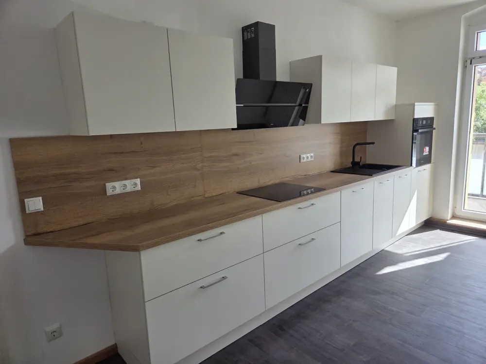 Zentrumsnahe 3-ZKB mit neuer EBK, Süd-Balkon, Markisen und weiteren Extras