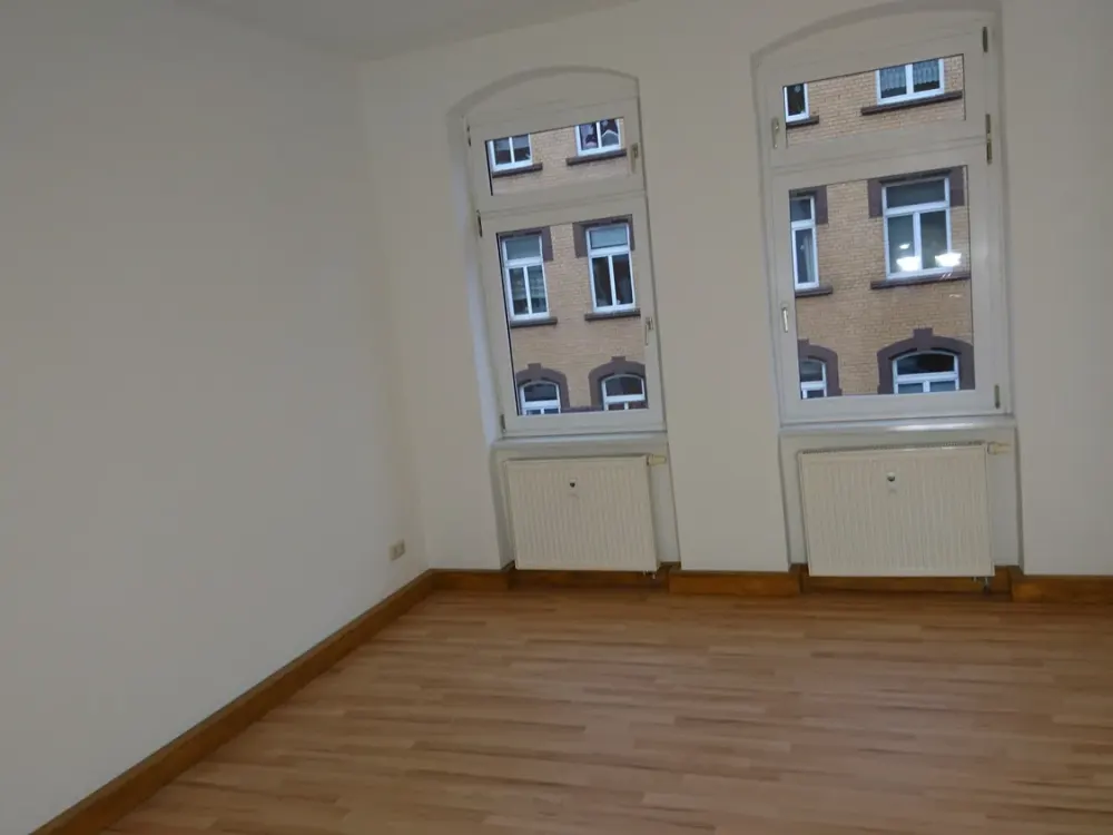 Zentrumsnahe 3-ZKB mit neuer EBK, Süd-Balkon, Markisen und weiteren Extras