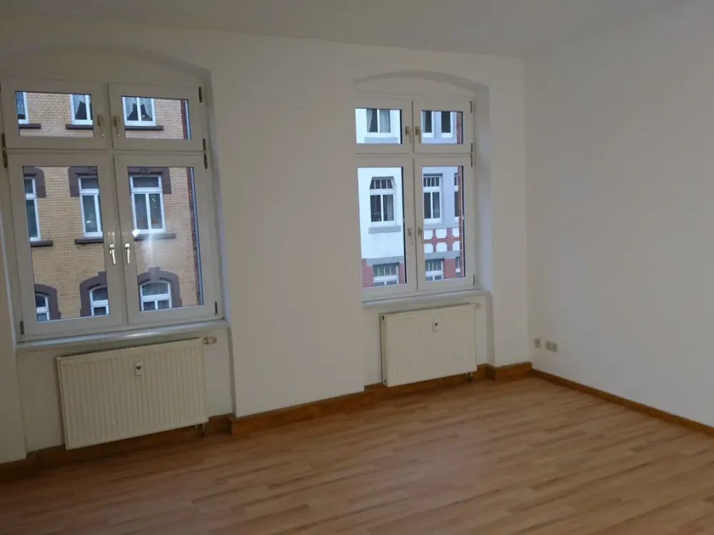Zentrumsnahe 3-ZKB mit neuer EBK, Süd-Balkon, Markisen und weiteren Extras