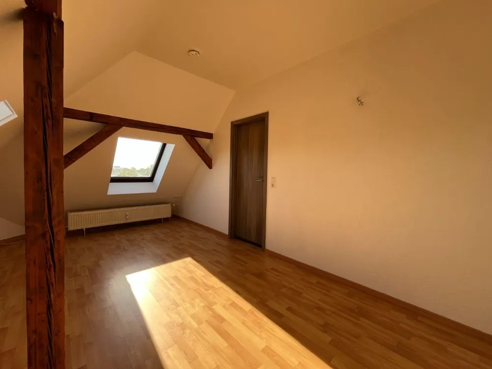 2 Monate kaltmietfrei - Helle 3-Zimmer-Maisonettewohnung mit Badewanne I Optional Einbauküche