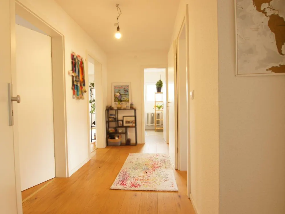 Moderne 3-Zi-Wohnung mit Einbauküche und Hobbyraum in Böblingen