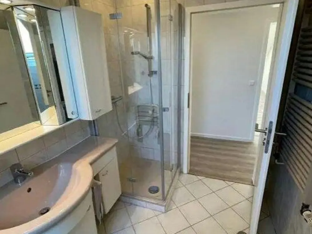 3,5 Zi mit moderner EB Küche, gr. Balkon