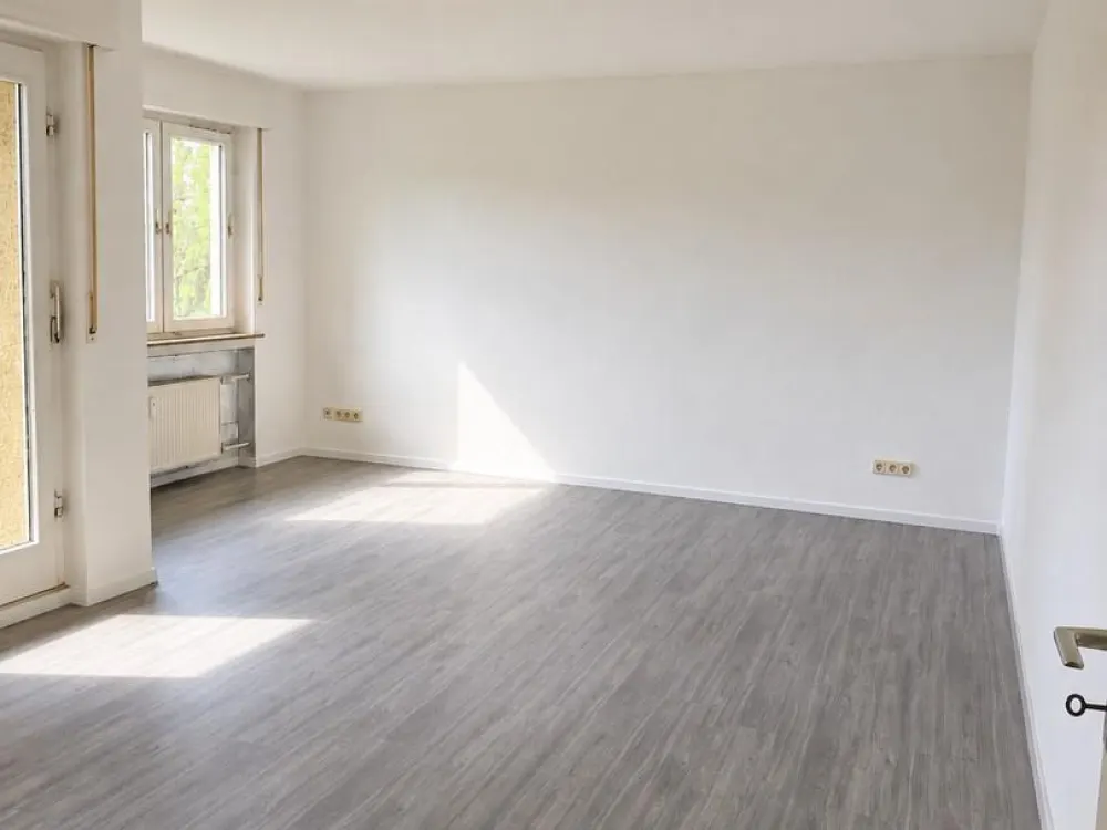 Jobcenter, جوب سنتر, Джобцентр: Neue Wohnung für Ihre Familie, ideal für 4 Personen