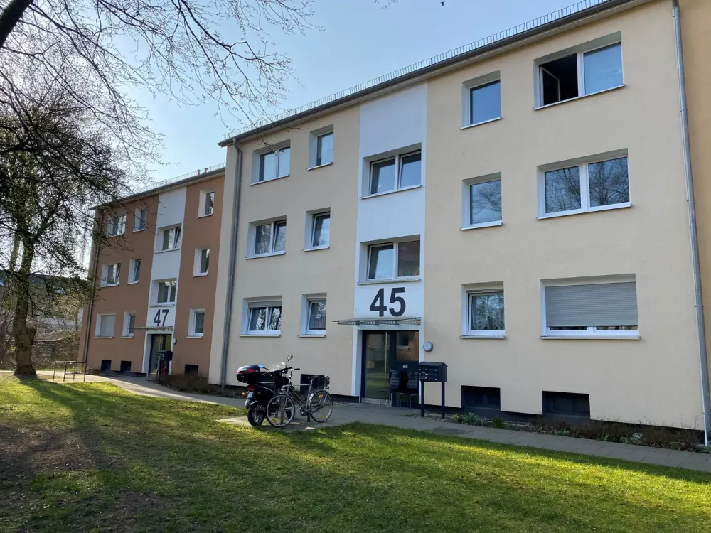 Helle 2,5-Zimmer-Wohnung mit Balkon in Osterholz
