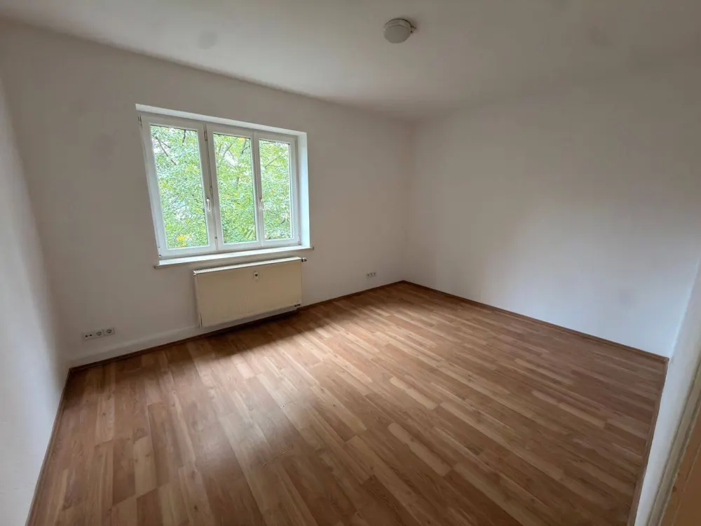 ***helle 2-Zimmer-Wohnung mit Tageslichtbad und Balkon in Eutritzsch***