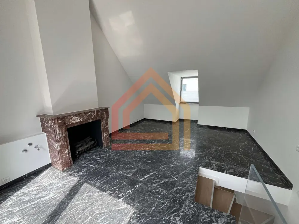 Erstbezug nach Modernisierung: 3-Zimmer-Maisonette mit Sonnenbalkon