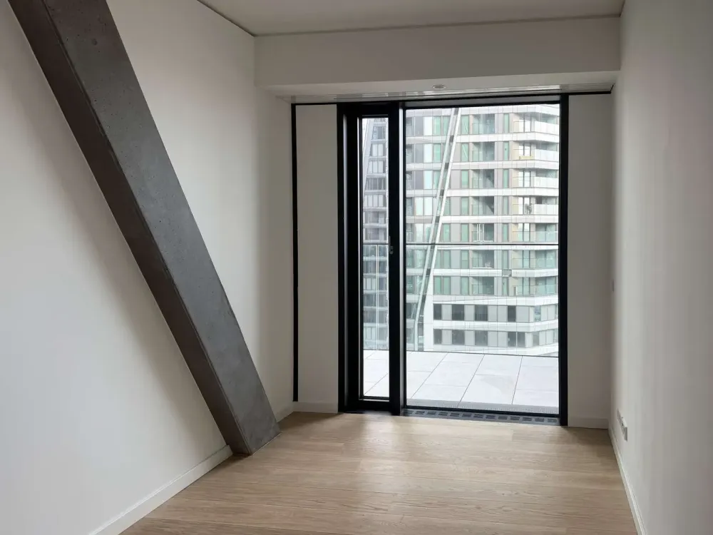 Living in the Prime Spots of the City: 3-Room Apartment with Skyline View