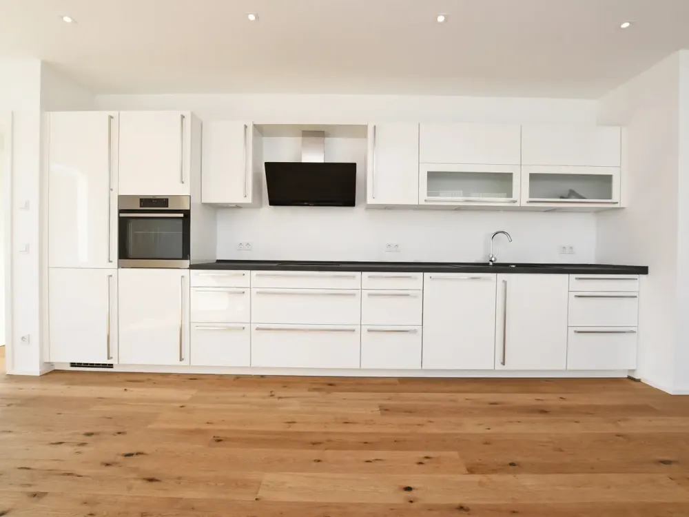 AIGNER - Modern Home with Comfortable Character, 2-Room Apartment in Germering