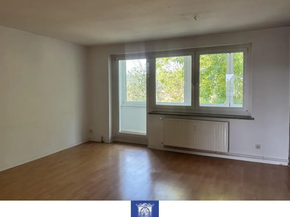 Wohnung mit Wohlfühlcharakter! Loggia mit Blick ins Grüne!