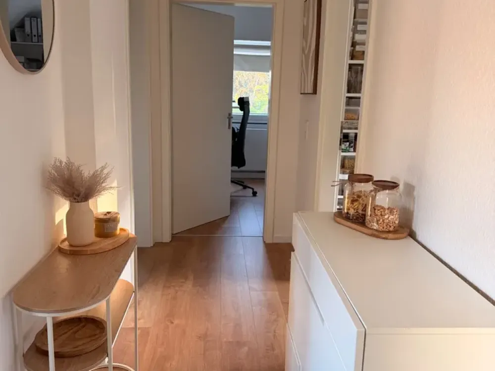 Sanierte Dachgeschosswohnung in schöner Umgebung