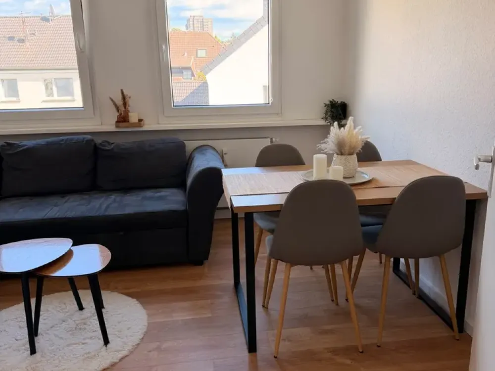 Sanierte Dachgeschosswohnung in schöner Umgebung