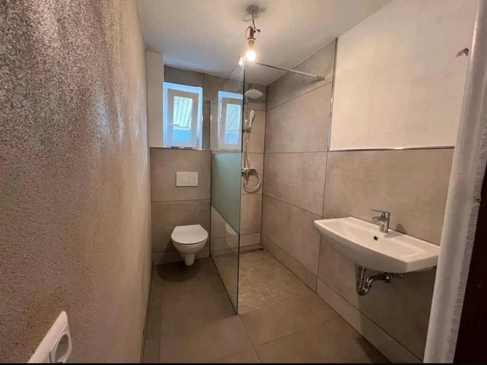 Nachmieter Gesucht !! Möbliertes WG-Zimmer in Spardorf, 16 m²