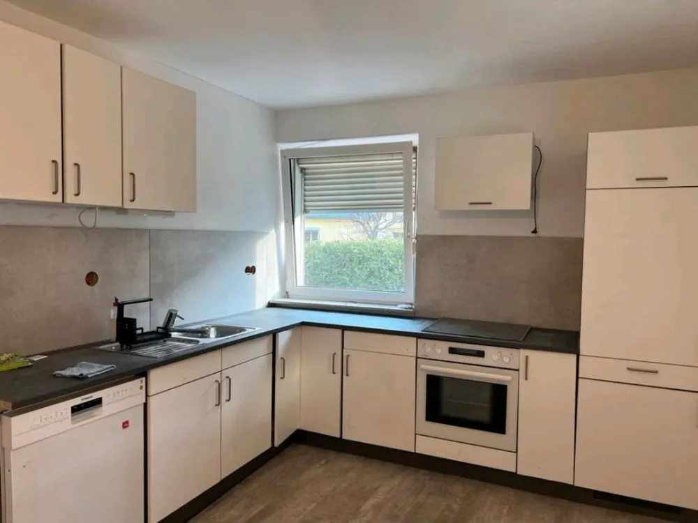 Nachmieter Gesucht !! Möbliertes WG-Zimmer in Spardorf, 16 m²