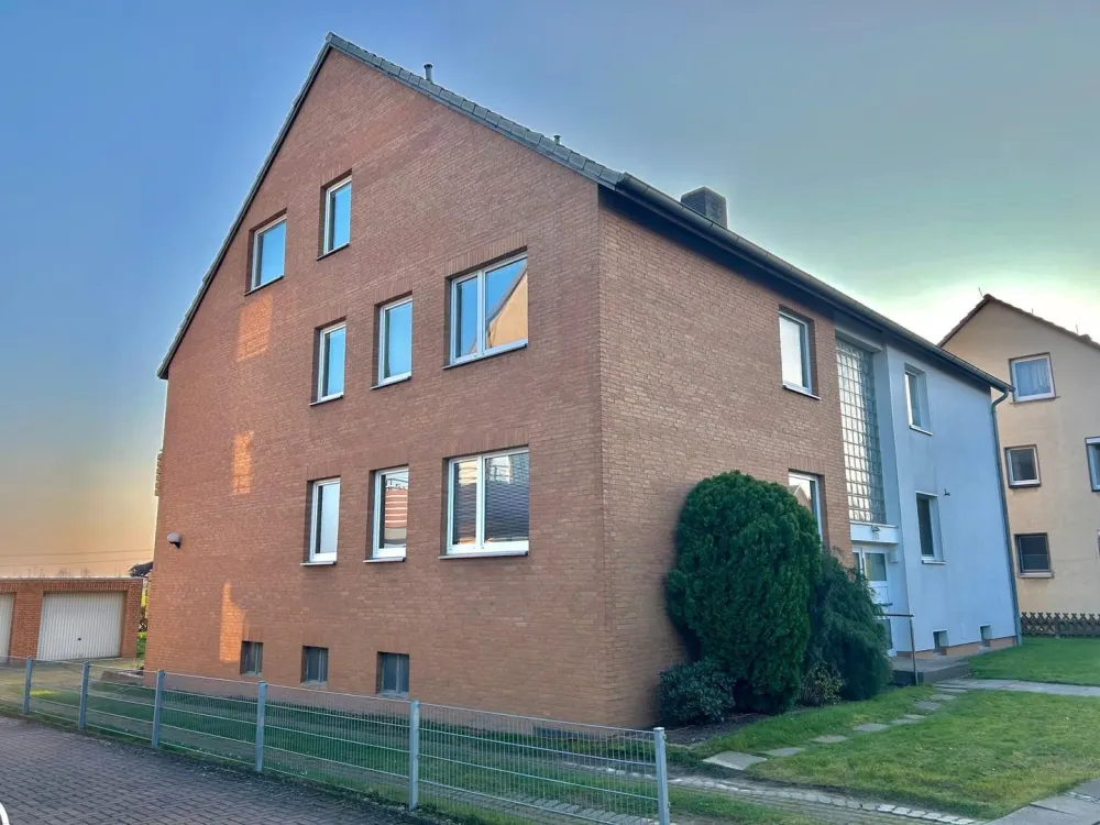 Erstklassig saniert: 3-Zimmer-Wohnung in Pattensen