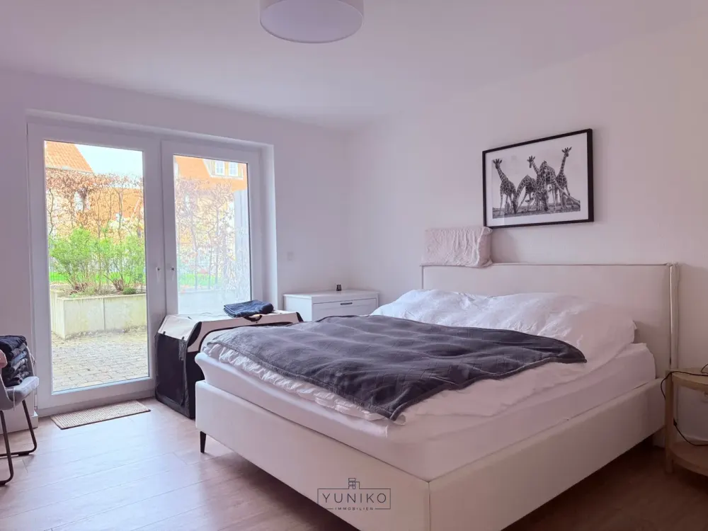 Modern Ground Floor Apartment with Spacious Living/Dining Area, Terrace and High-Quality Fitted Kitchen