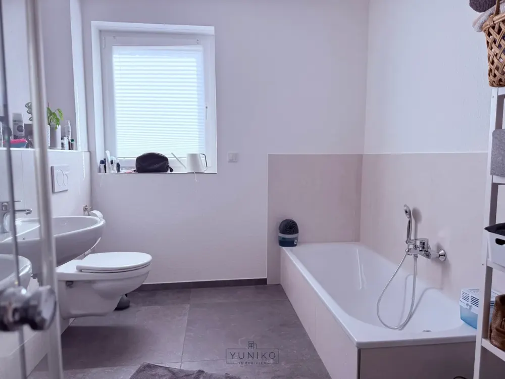 Modern Ground Floor Apartment with Spacious Living/Dining Area, Terrace and High-Quality Fitted Kitchen
