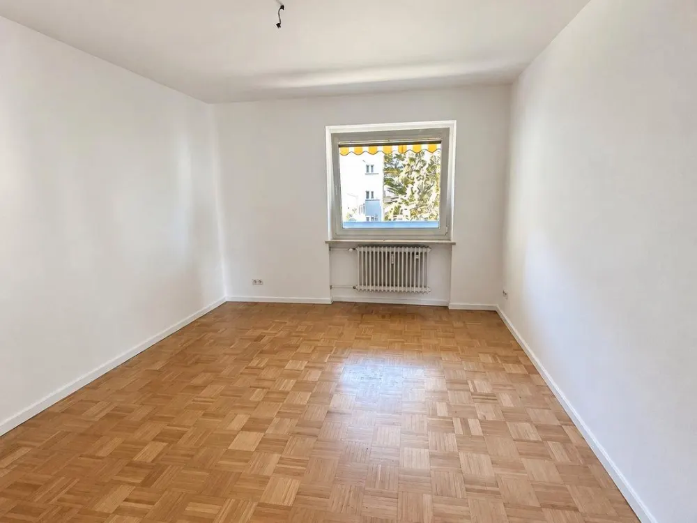 Erstbezug nach Modernisierung 3- Zimmerwohnung mit Stellplatz