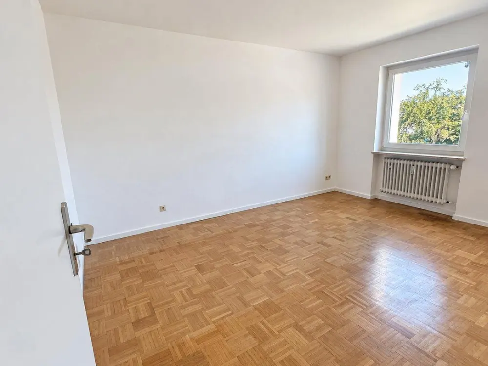 Erstbezug nach Modernisierung 3- Zimmerwohnung mit Stellplatz