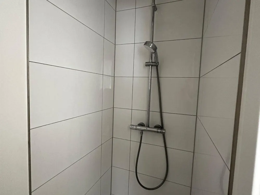 80m² Dachgeschosswohnung kernsaniert in Krefelder Innenstadt