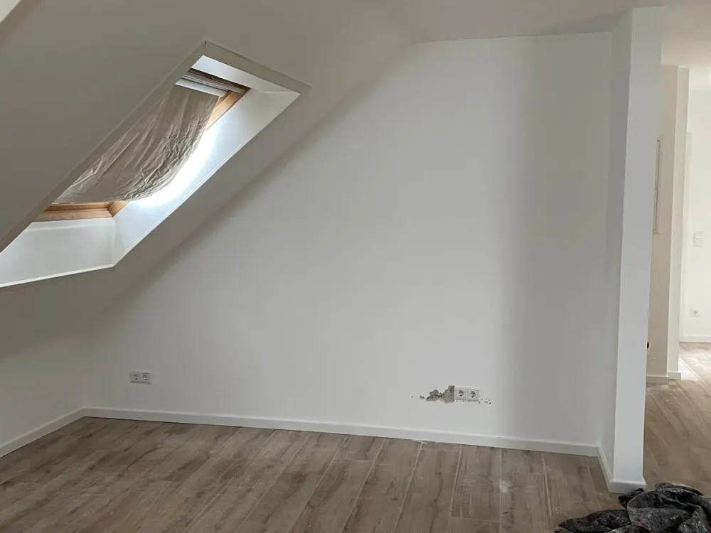 80m² Dachgeschosswohnung kernsaniert in Krefelder Innenstadt