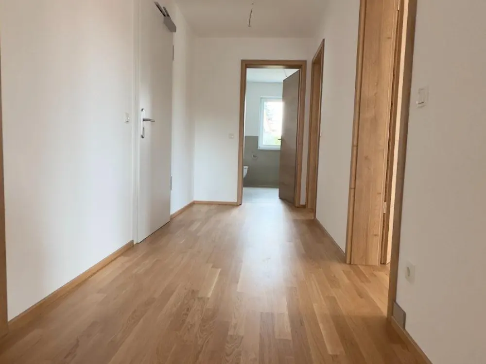 Dream New-Build Apartment with Luxury Kitchen & 2 Underground Parking Spaces