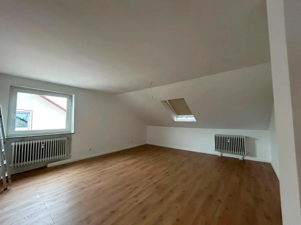 Erstbezug NK-Furpach: Sanierte 2-Zimmer-Wohnung, 67m²