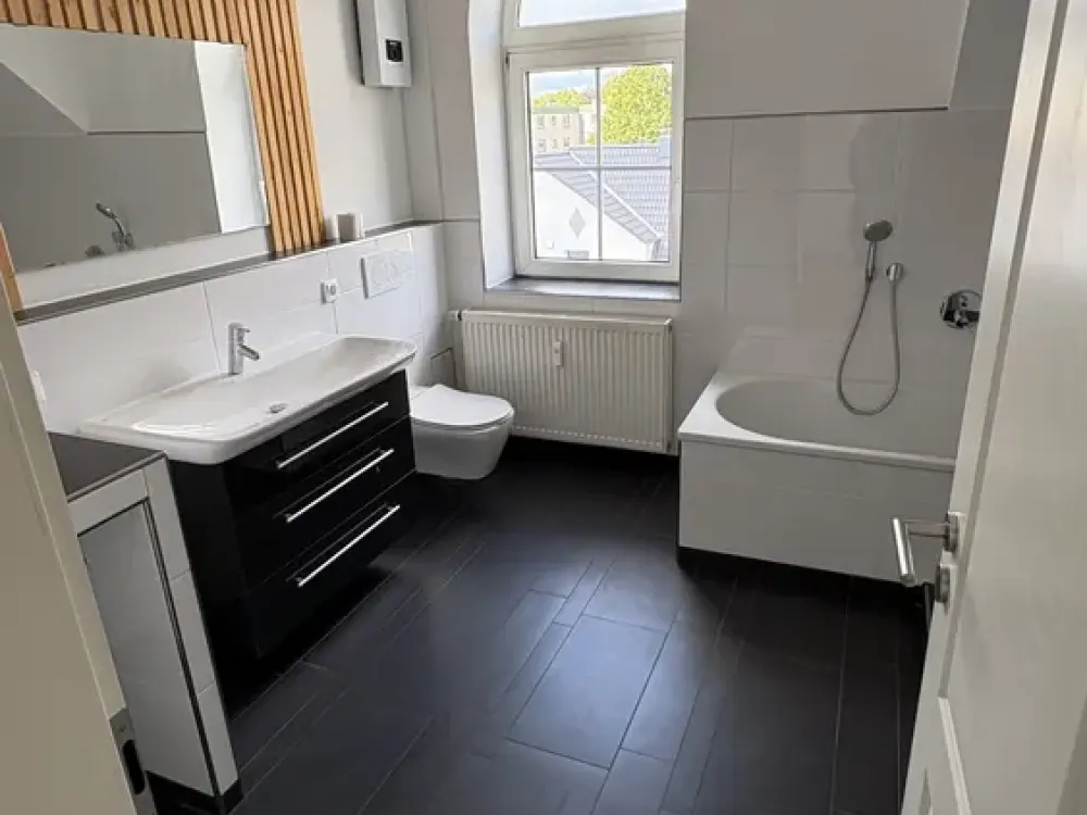 Großzügige 93 m² Altbauwohnung in Do-Persebeck inkl. Garten!