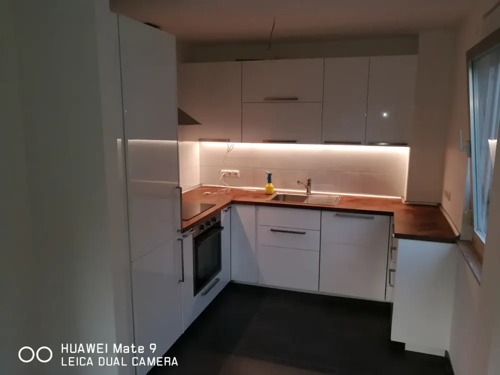Schöne 3-Zi.-Wohnung + Balkon in Toplage (Nähe Cinestar / Huawei)