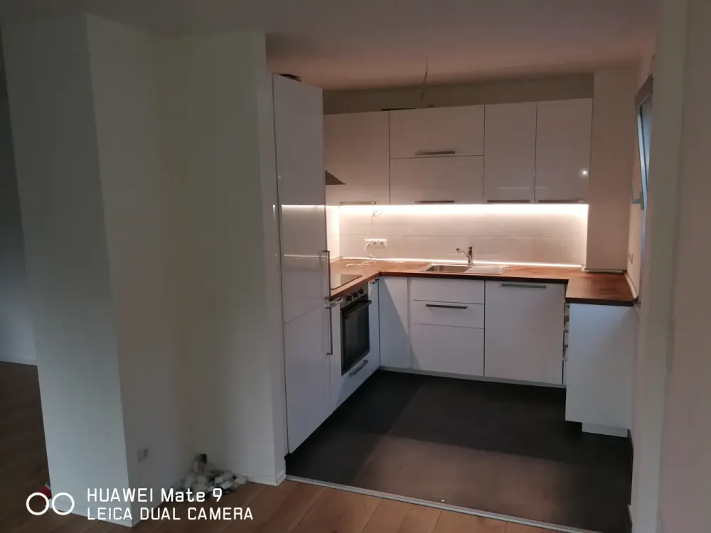 Schöne 3-Zi.-Wohnung + Balkon in Toplage (Nähe Cinestar / Huawei)