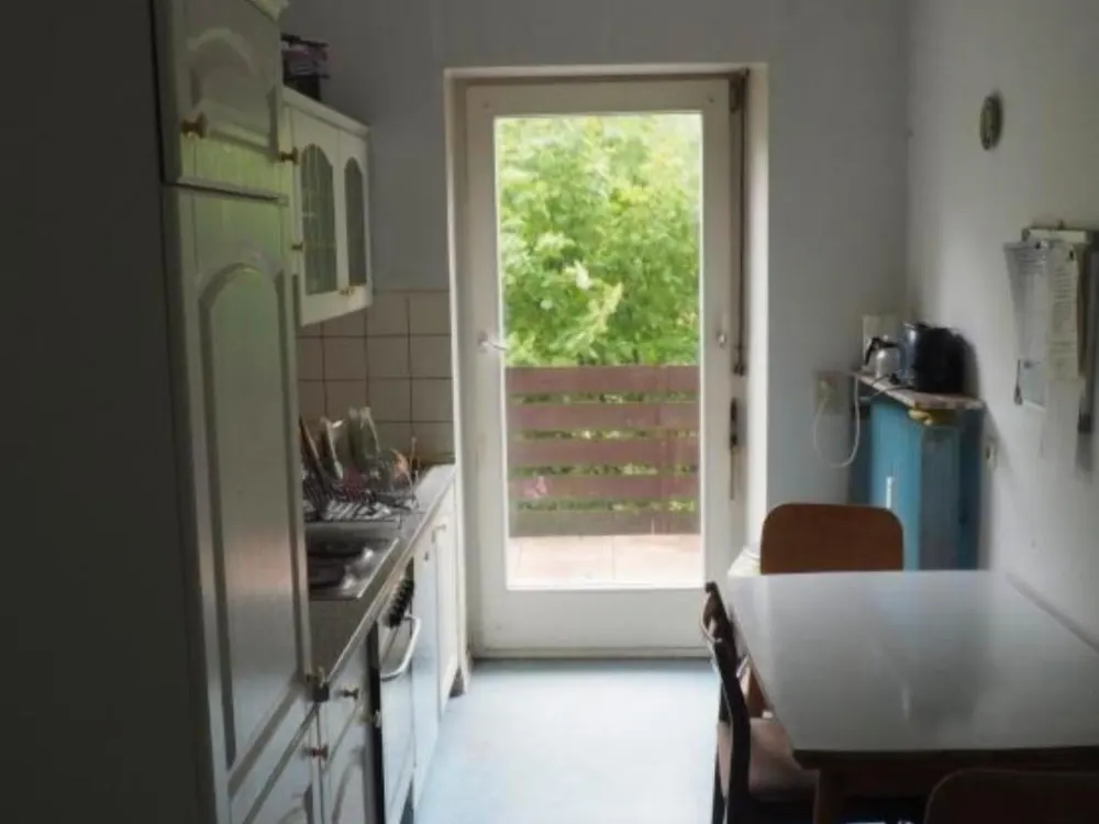 Großes, helles Zimmer Uninah