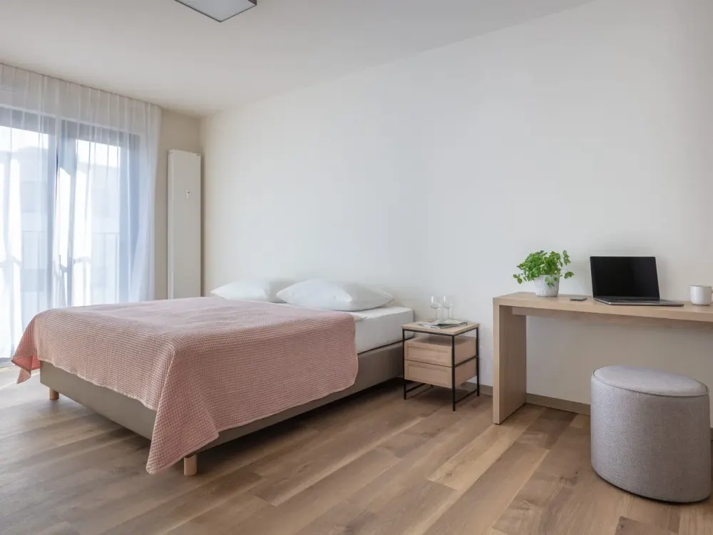 Möblierte 3-Zimmer Wohnung Large mit exklusiven Annehmlichkeiten: Dachterrasse, Fitness & mehr