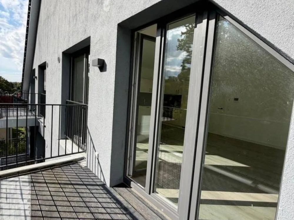 Balkonwohnung mit Aufzug in Spandau in Wassernähe, ca. 500m