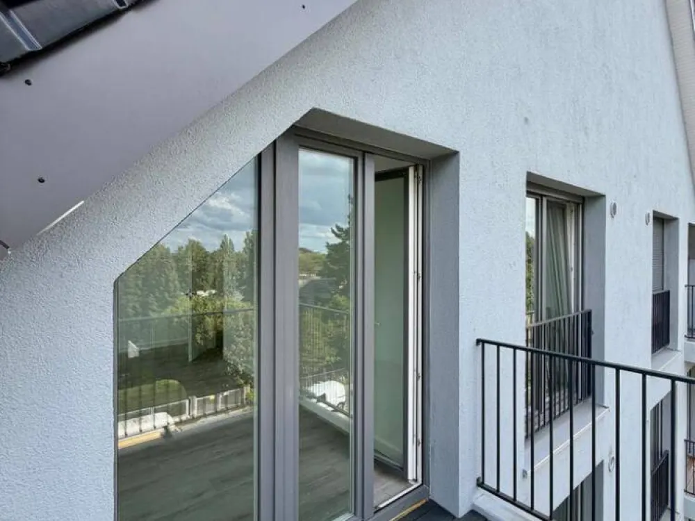 Balkonwohnung mit Aufzug in Spandau in Wassernähe, ca. 500m