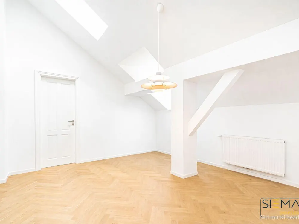 Frei ab 01.10.2026 * Altbau-Charme im Dachgeschoss * Alt-Perlach *